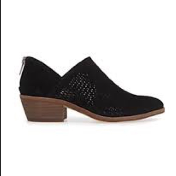 Vince Camuto Paleta Bootie9black 